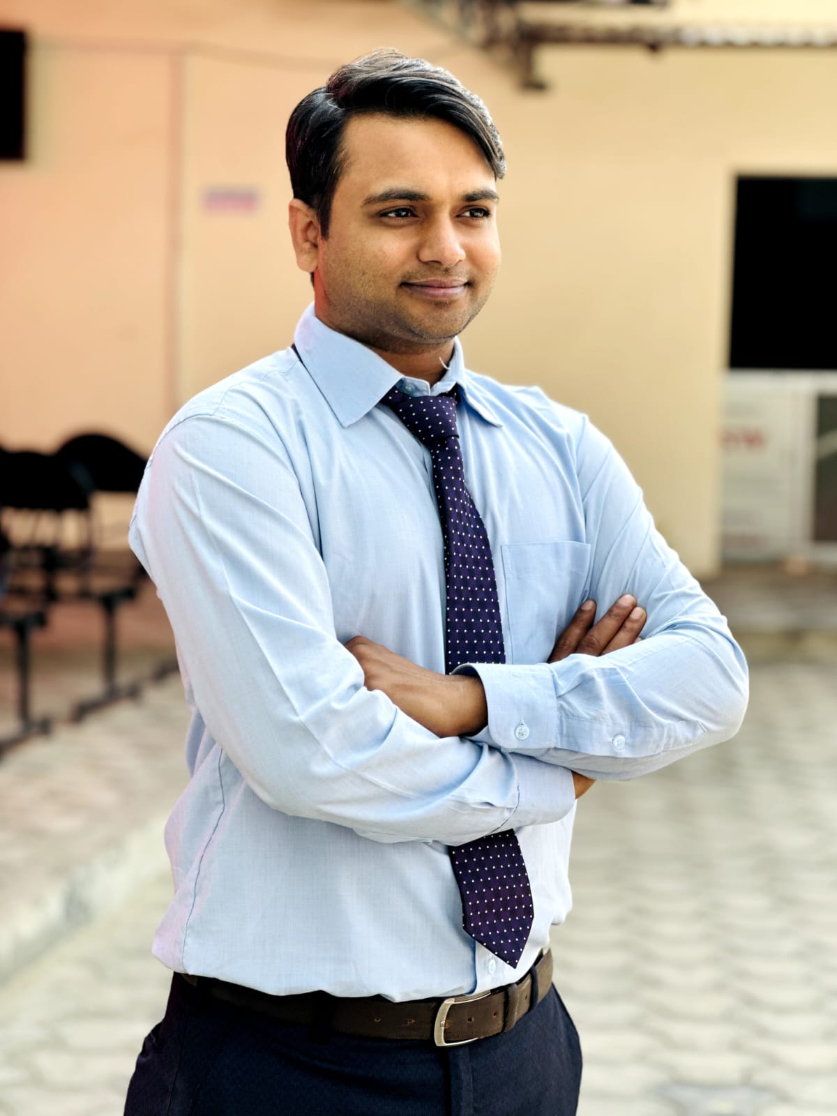 Dr Nitesh Karna